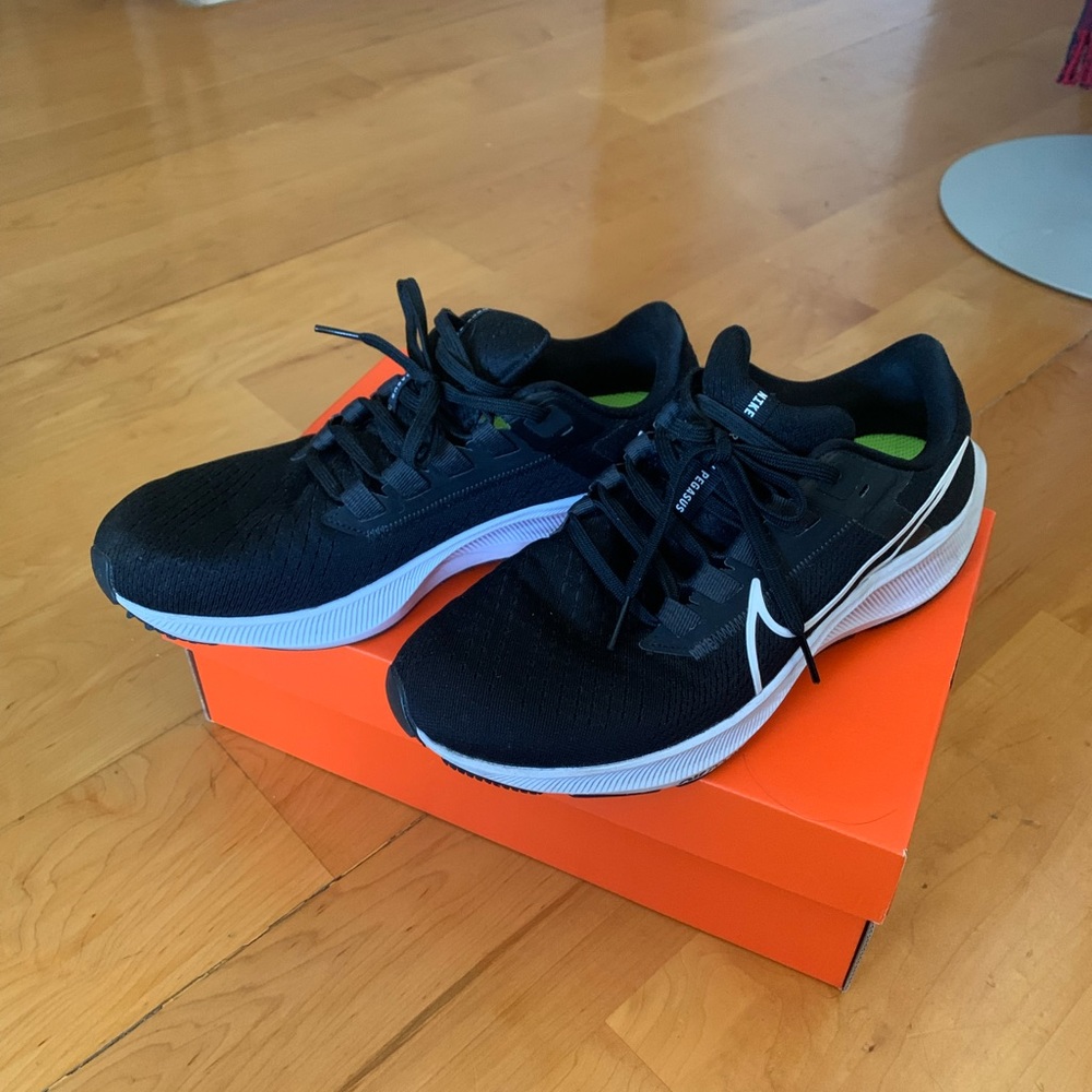 🏃‍♀️👟Nike Air Zoom Pegasus 38🏃‍♀️👟 size 9